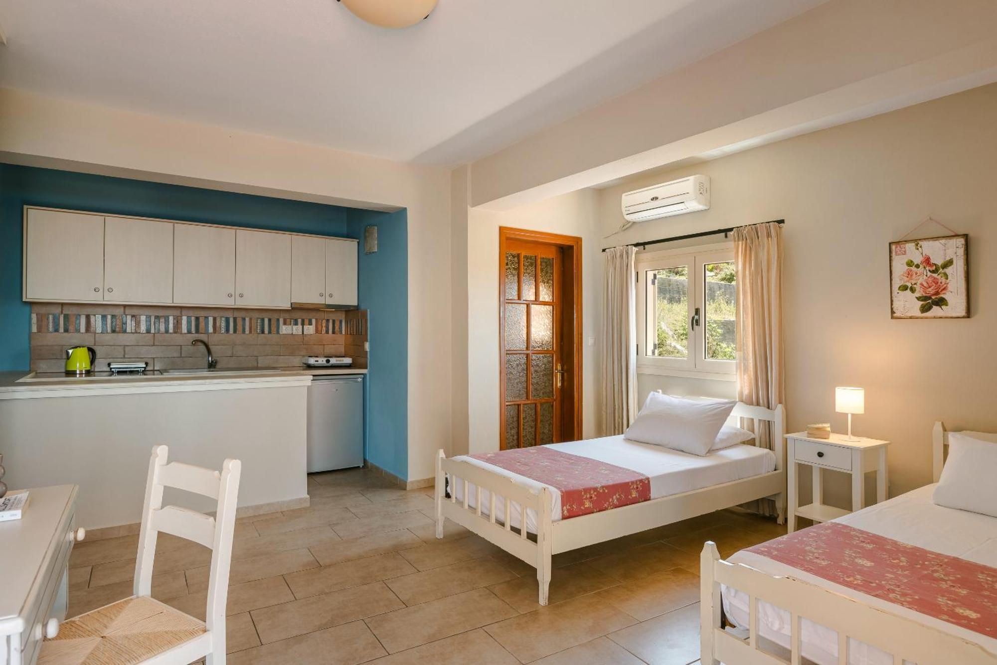 Irilena Studios And Apartments Lassi  Exterior foto